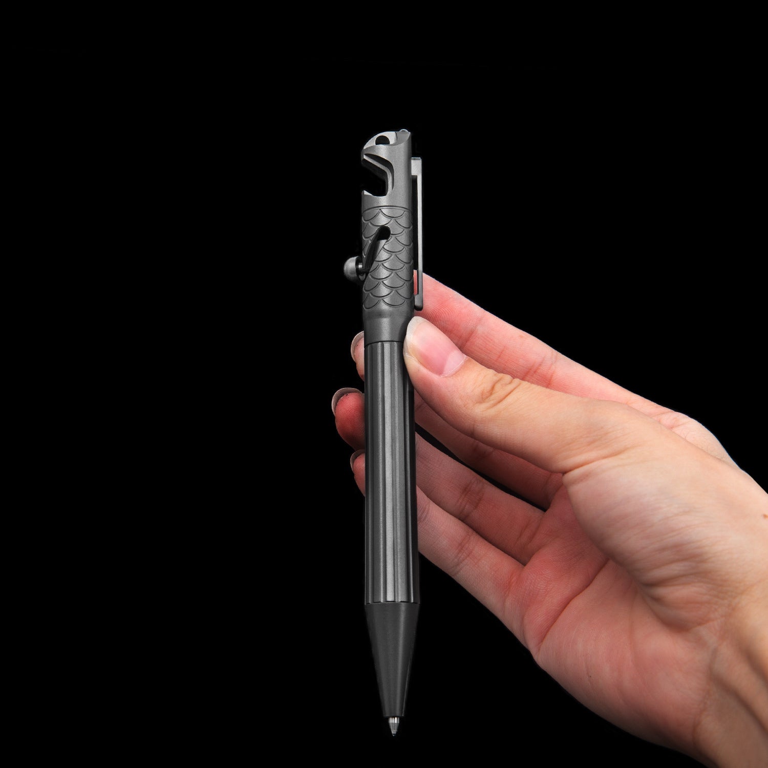 ScaleClaw: Titanium Bolt Action Tactical Pen