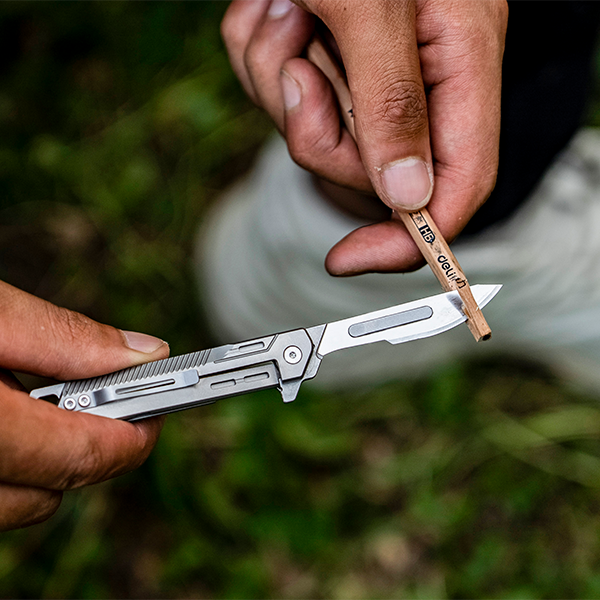 Titanium Folding Knife EDC Tool Surgical Blade Outdoor Gear Gadget