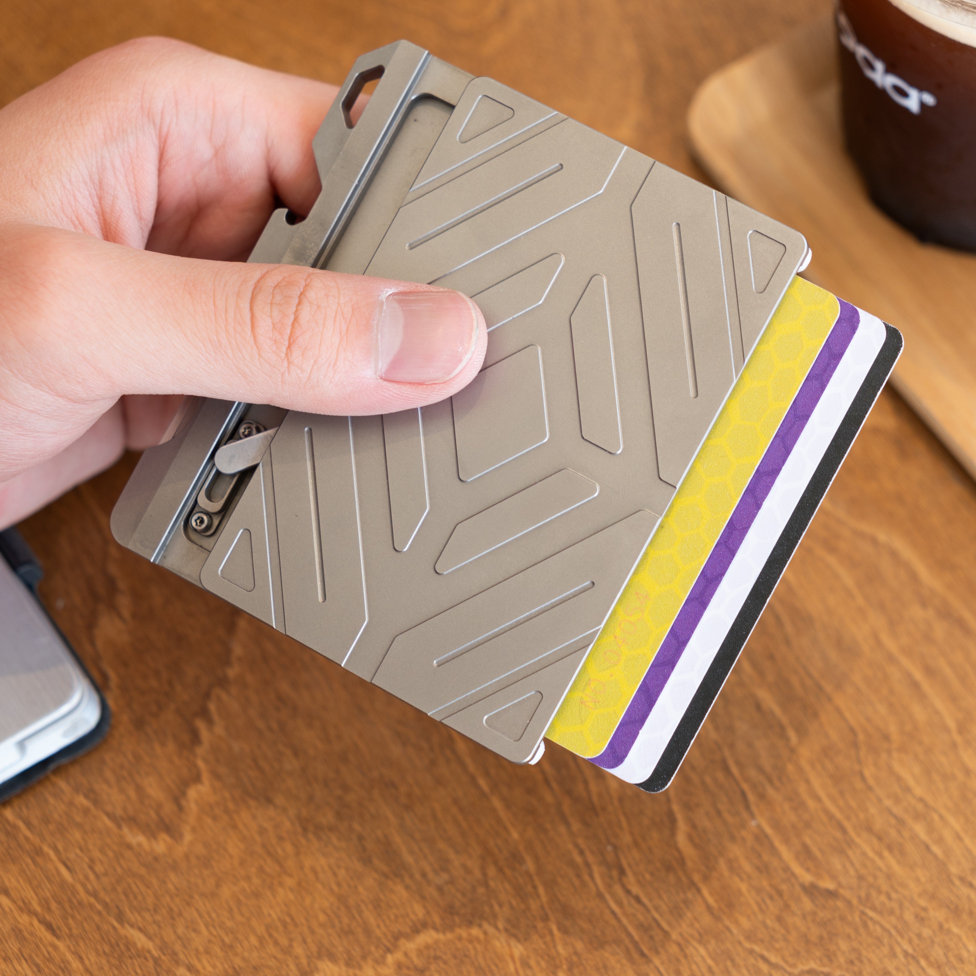 PRE-ORDER] MechVault Titanium Mechanical Wallet - Push-Pop Quick
