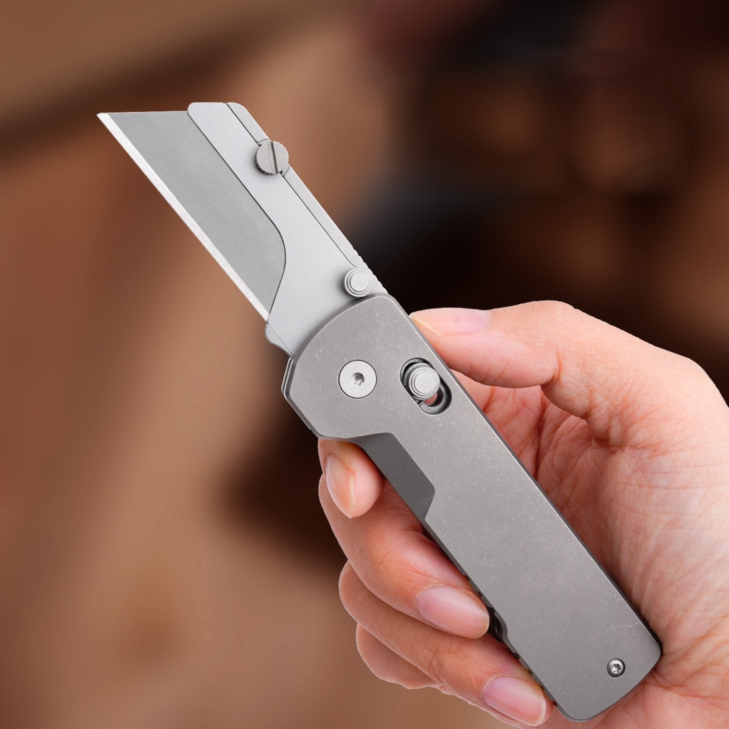 Folding Box Cutter - Titanium Handle Axis Lock Quick‑Swap Blade