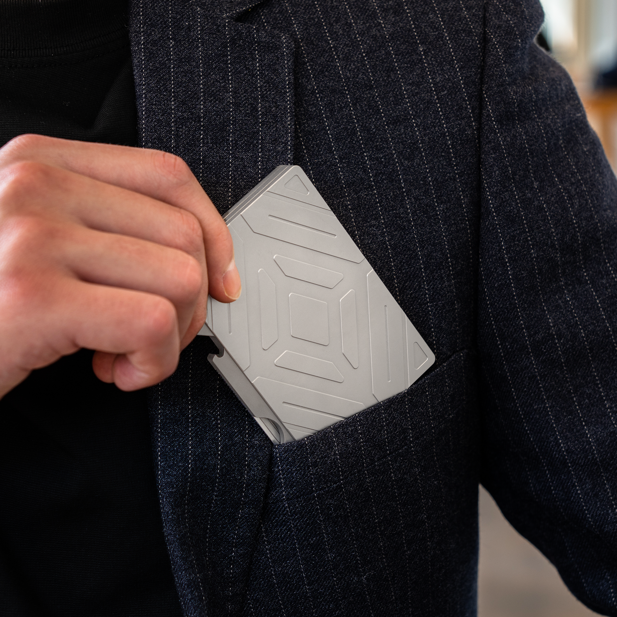 [Pre-Order]MechVault Wallet — Push. Fan. Click. Enjoy Every Carry