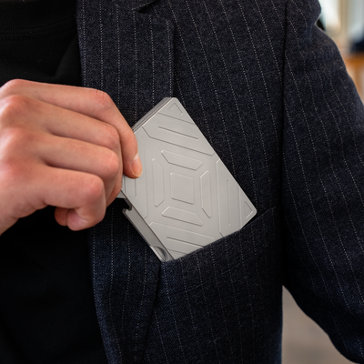 [Pre-Order]MechVault Wallet — Push. Fan. Click. Enjoy Every Carry