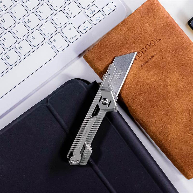 Latest Masterpiece：Swift Wind-Titanium Folding Utility knife